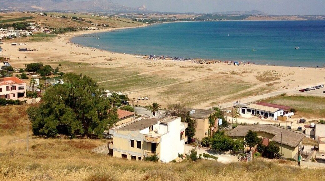 Small village with wonderful beaches and famous restaurant