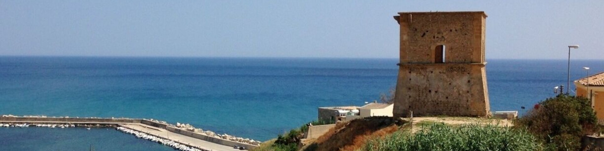 Small village with wonderful beaches and famous restaurant