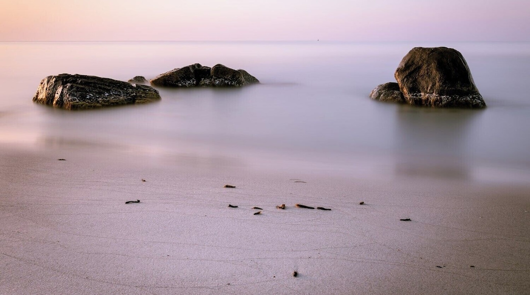 Early morning this april. My first long exposure photo. Villasimius, Sardinia, Italy
#BeachTips