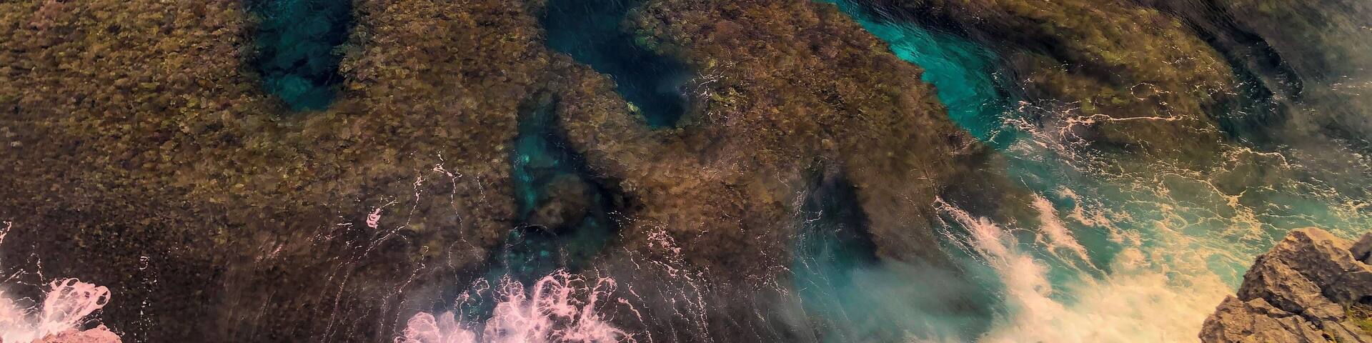Polarized filter on my canon6D captured the gorgeous contrast between reef beds and clear blue waters of northern Okinawa. #Adventure #okinawa #japan