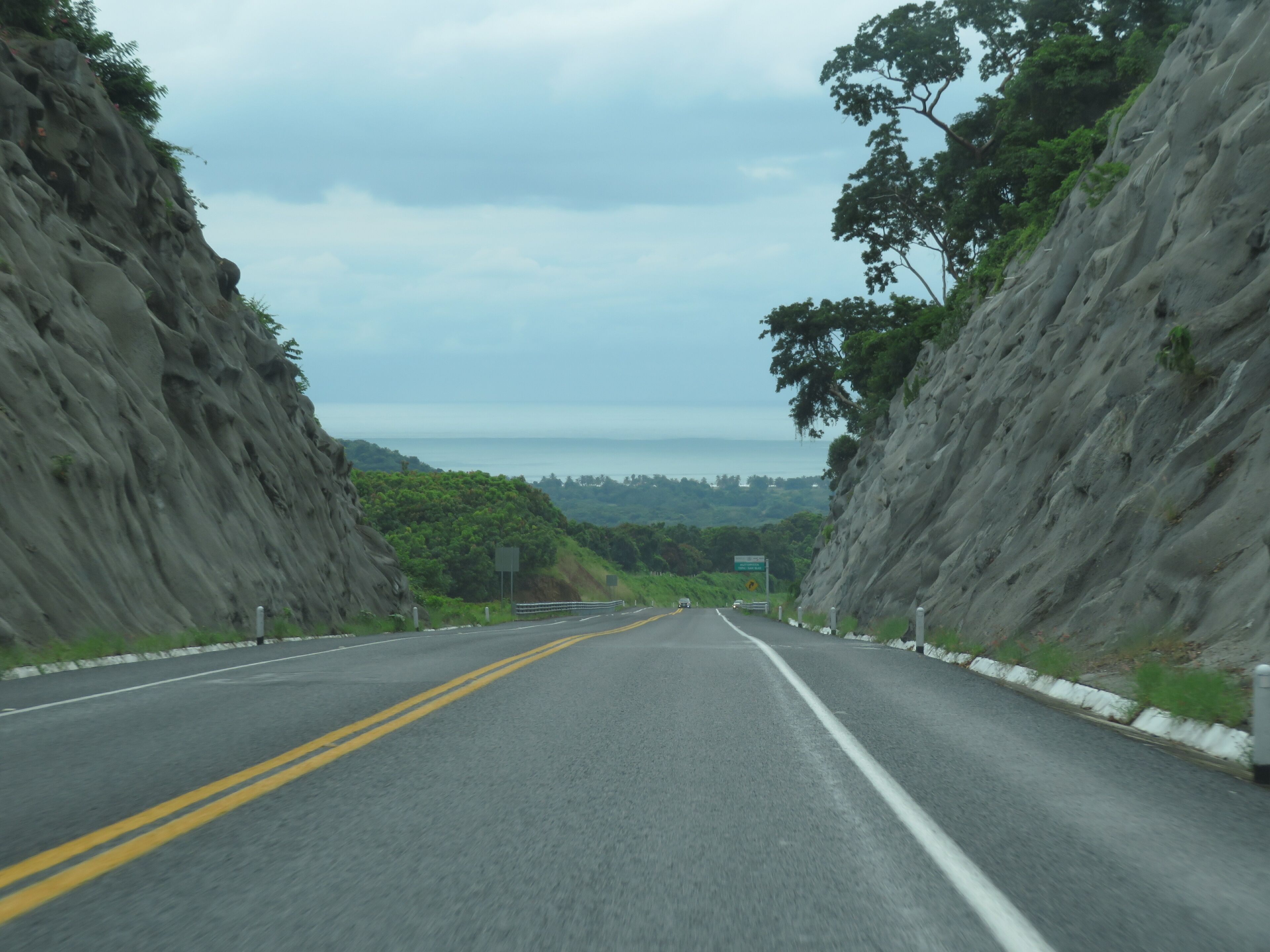Der Blick auf den Pazifischen Ozean von der Maut Straße bei San Blas in Mexiko