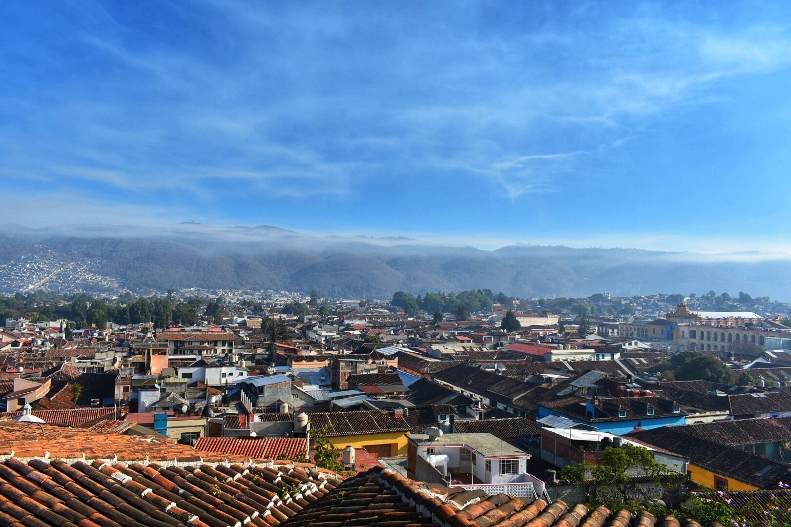 This magic town has gorgeous views like this in the middle of mountains #ontheroad #lifeatexpedia #tlotravel #sancris