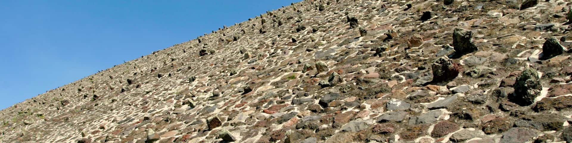 Teotihuacan featuring a ruin