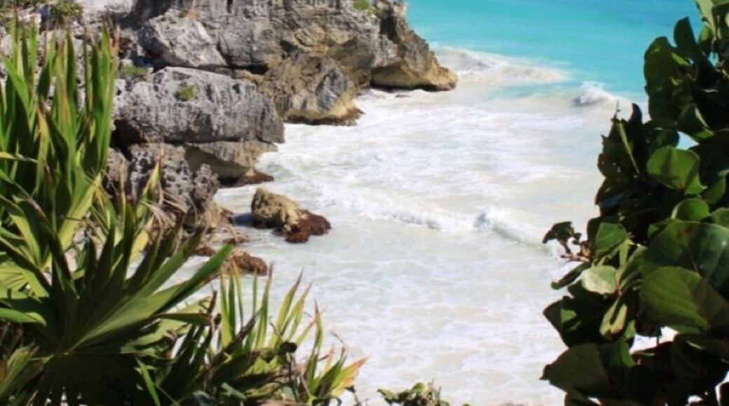 Amazing ruins. A must see! #architecture #waterlust #blue #BestOf5 #AquaTrove #InStone