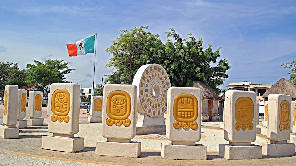 Beautiful little town. So much more worth a visit than its more obvious touristy neighbours.