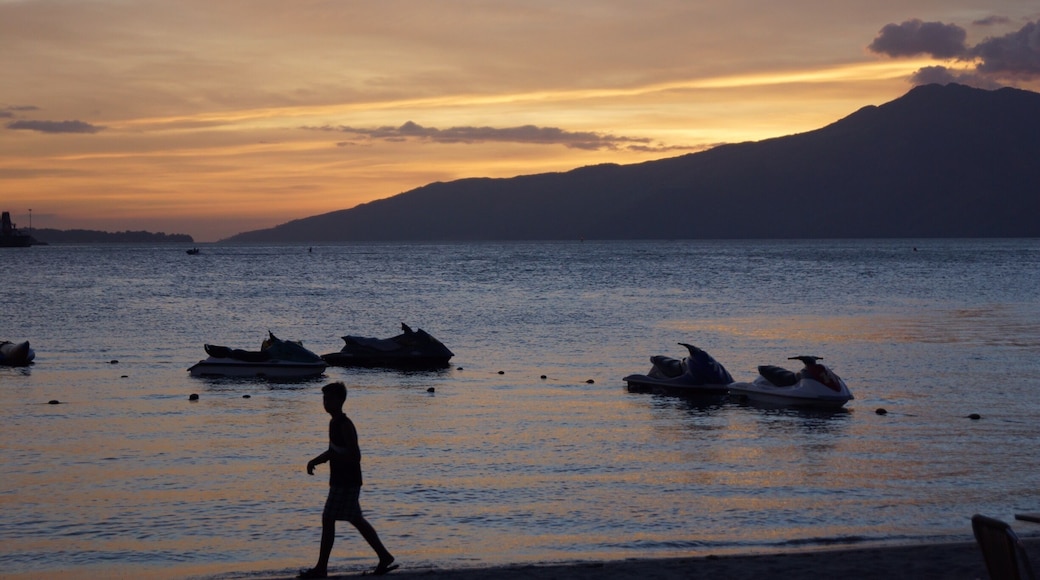 Beautiful sunset
Captured this young person walking along the beach