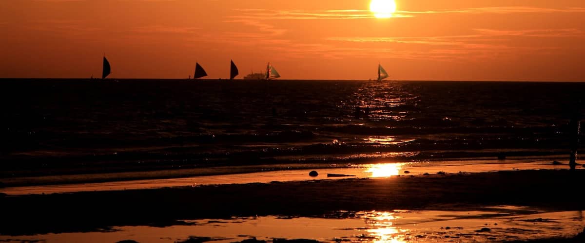 Amazing sunset shot at Station 2, White Beach, Boracay Island.