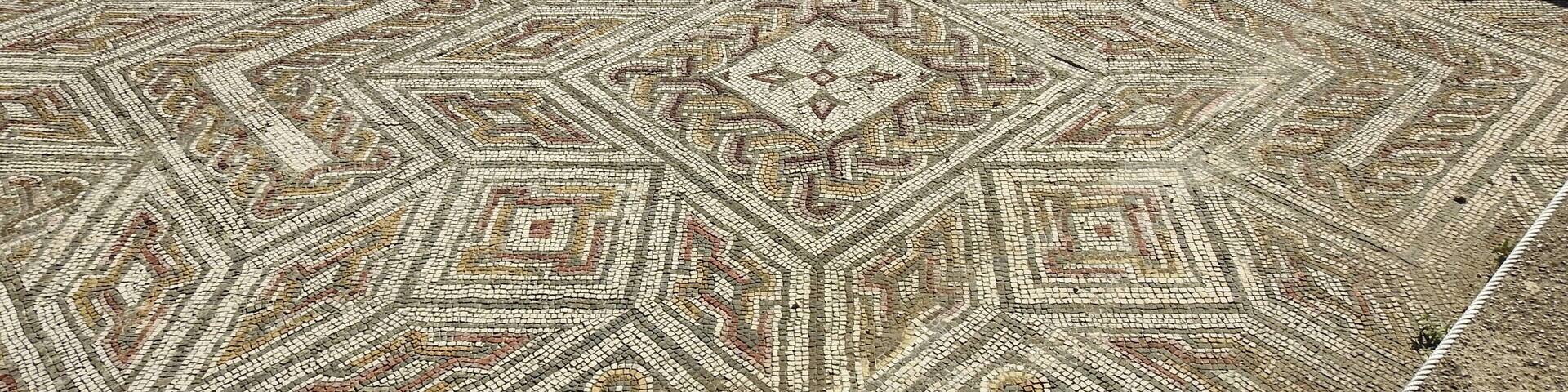 #conimbriga #ruins #roman
As Ruínas Romanas de Conímbriga são um dos maiores sítios arqueológicos de Portugal e ficam situadas a cerca de 17 Km da cidade de Coimbra. A região era já povoada desde os tempos pré-históricos mas foi a partir de 139 a. C. que foi ocupada pelas tropas romanas tornando-se então a próspera capital da província da Lusitânia. Destaque para a Casa dos Repuxos com os seus mosaicos, Forum, templo e termas. As ruínas estão classificadas como Monumento Nacional. Na área existe o Museu Monográfico de Conimbriga que contém exclusivamente achados destas ruínas.
The Roman Ruins of Conímbriga are one of the largest archeological sites in Portugal and are located about 17 km from the city of Coimbra. The region was already settled since prehistoric times but it was from 139 a. C. that was occupied by the Roman troops becoming then the prosperous capital of the province of Lusitânia. Highlights are the House of the Repuxos with its mosaics, Forum, temple and thermal baths. The ruins are classified as National Monument. In the area there is the Monographic Museum of Conimbriga which contains exclusively finds of these ruins.