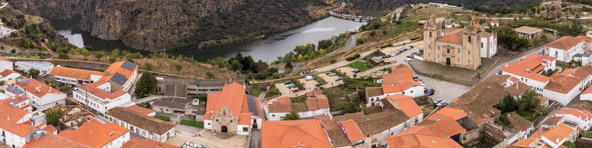 Catholic Cathedral and aerial view of the city, Miranda do Douro, Trás-os-Montes and Alto Douro, Portugal
