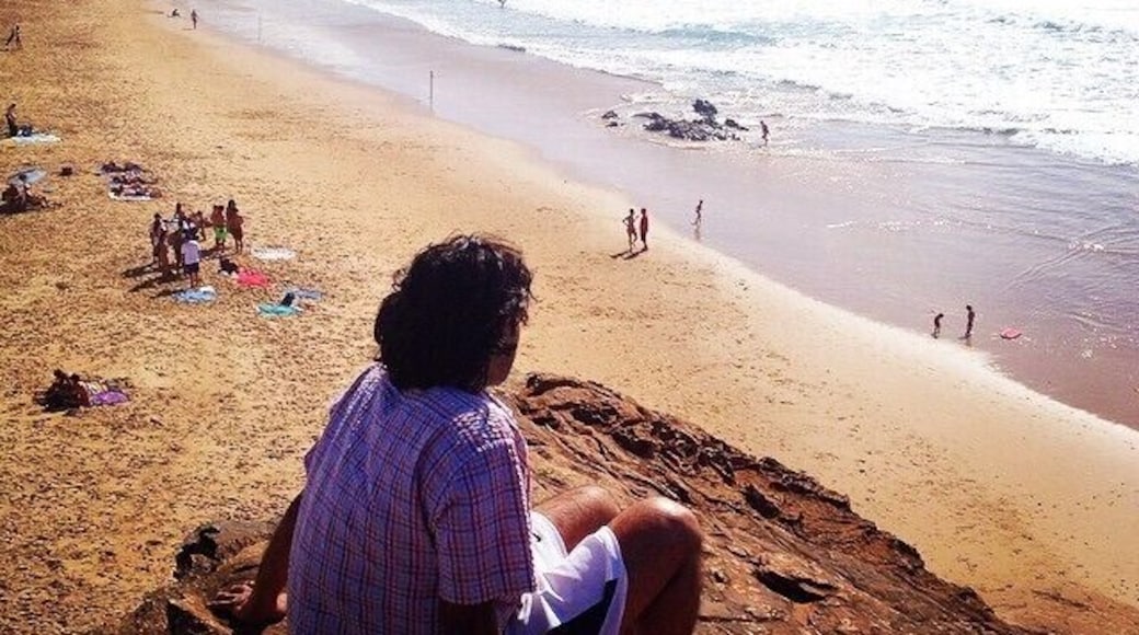 When you come across a #beach landscape such as this one in Portugal, it's time to pause and soak it all in! <3 #waterlust