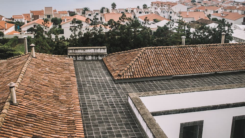 Searching for an awesome place to stay on Sao Miguel? You must try the Convento de São Francisco in Vila Franca do Campo. An old monastery with a fantastic view and owners that are unbelievable friendly 👌
#azores #airbnb #hotel #monastry #sleeping #portugal #saomiguel
Make sure you follow me on:
https://www.facebook.com/ShotByCanipel/
https://www.instagram.com/canipel/