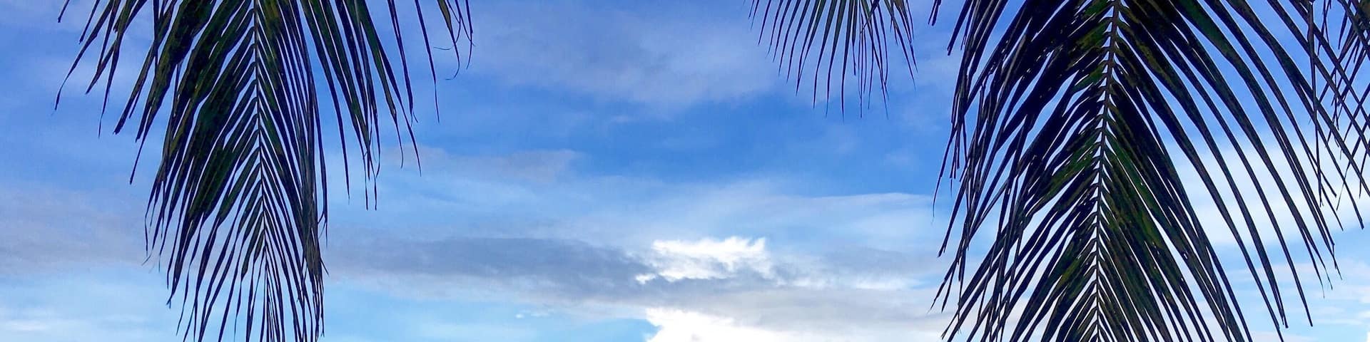 Waking up from the fale to this everyday was pretty great. Samoa is amazing! Photo taken at Faofao beach fales - highly recommended for backpackers! #blue