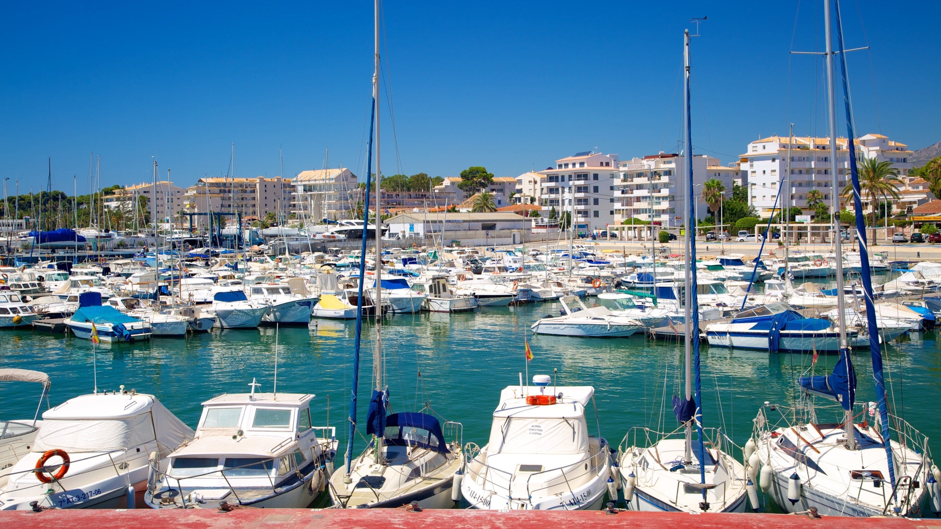 Altea showing boating, a marina and a coastal town