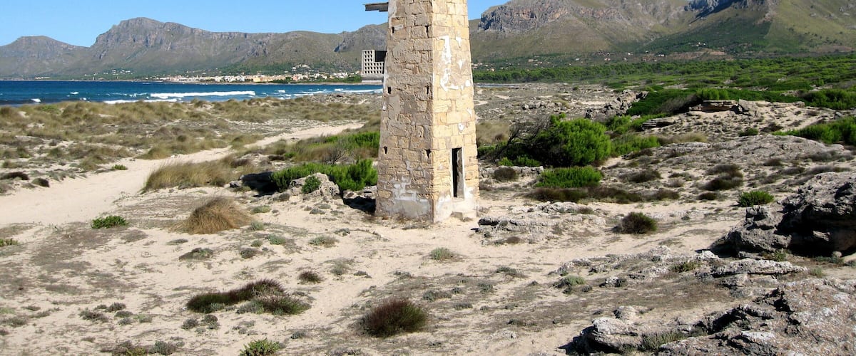 Peilturm auf s’Arenal de sa Canova, Gemeinde Artà, Mallorca, Spanien