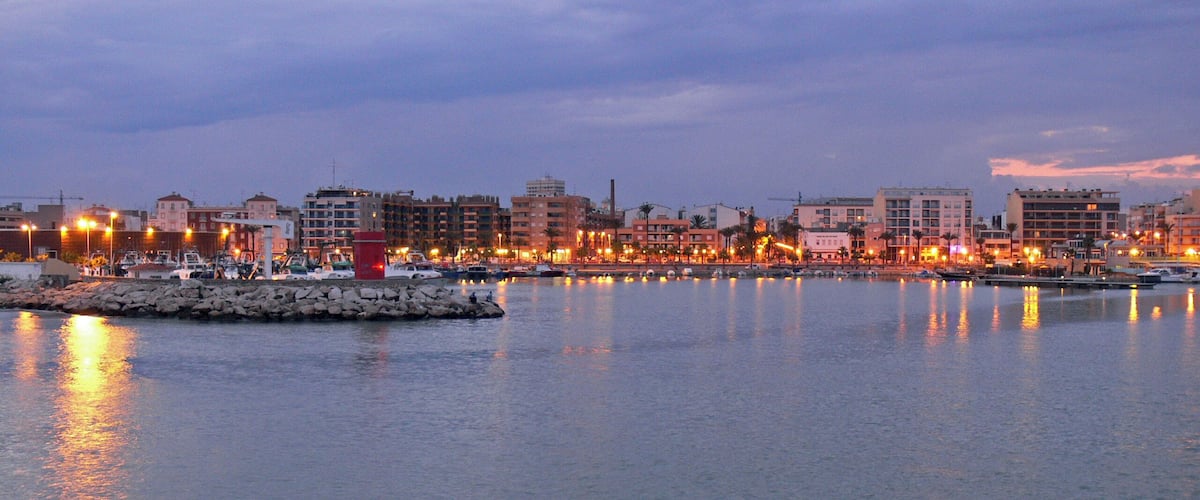 Puerto de Benicarló al anochecer