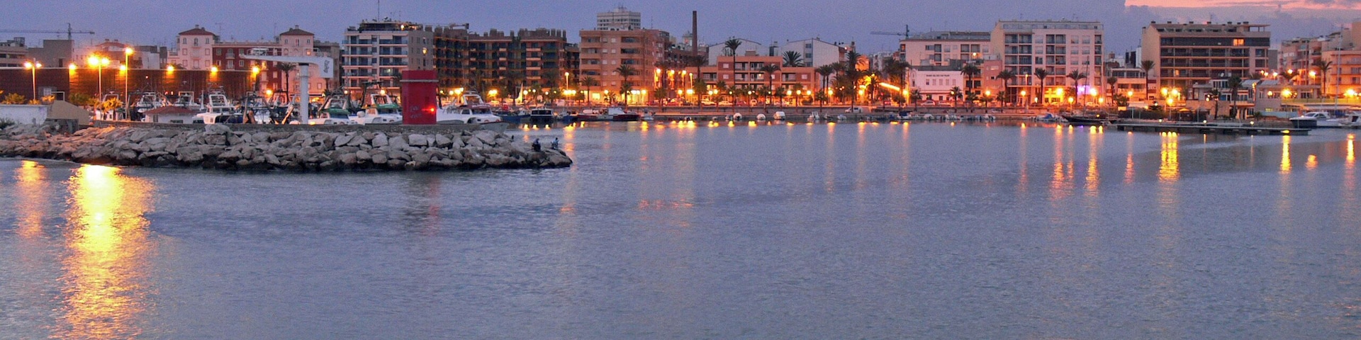 Puerto de Benicarló al anochecer
