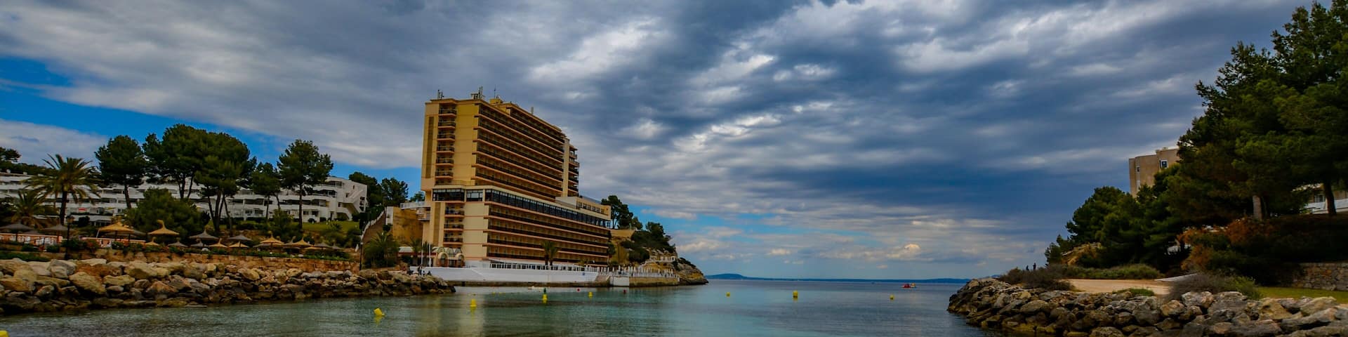 Lovely hotel at Cala Vinyes with sandy beach and crystal clear water. Going snorkeling here later đ