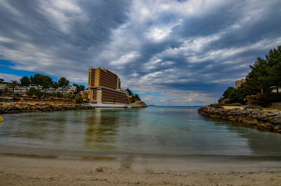 Lovely hotel at Cala Vinyes with sandy beach and crystal clear water. Going snorkeling here later 😀