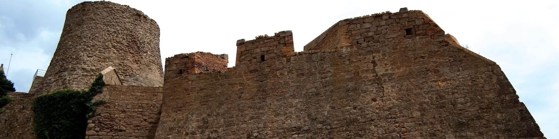 The Castle of Cardona is arguably the most important medieval fortress in Catalonia and one of the most important in Spain. It is situated on a hill overlooking the river valley of the Cardener and the town of Cardona.
The fortress was initially constructed by Wilfred the Hairy in 886. It is in both the Romanesque and Gothic styles, and includes the so-called Sala Dorada and Sala dels Entresols.