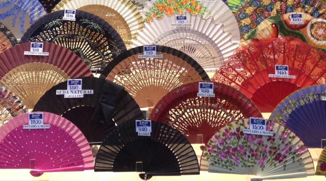 Beautiful Spanish fans.