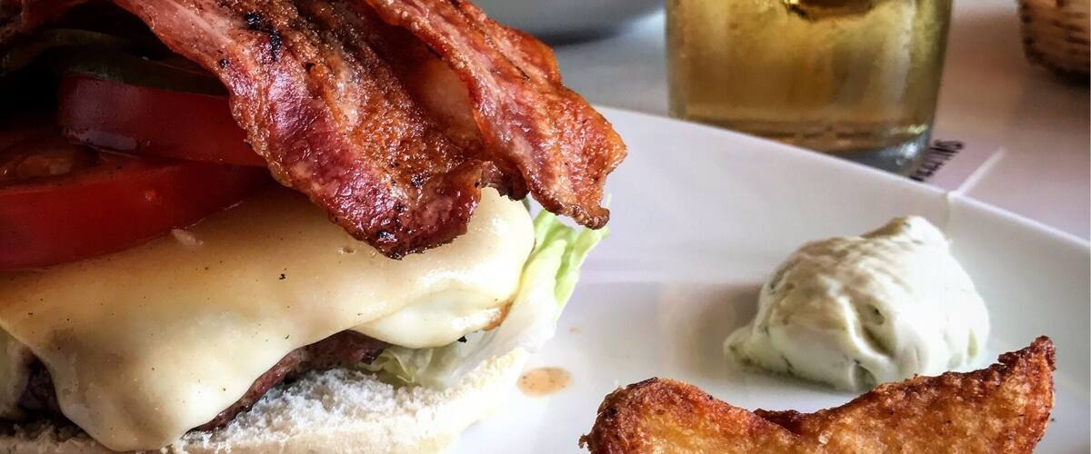 Always good for a nibble and not over priced... you can chill and watch the wind surfers whilst you eat and drink