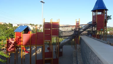 Parc infantil al barri de Montserrat - Igualada