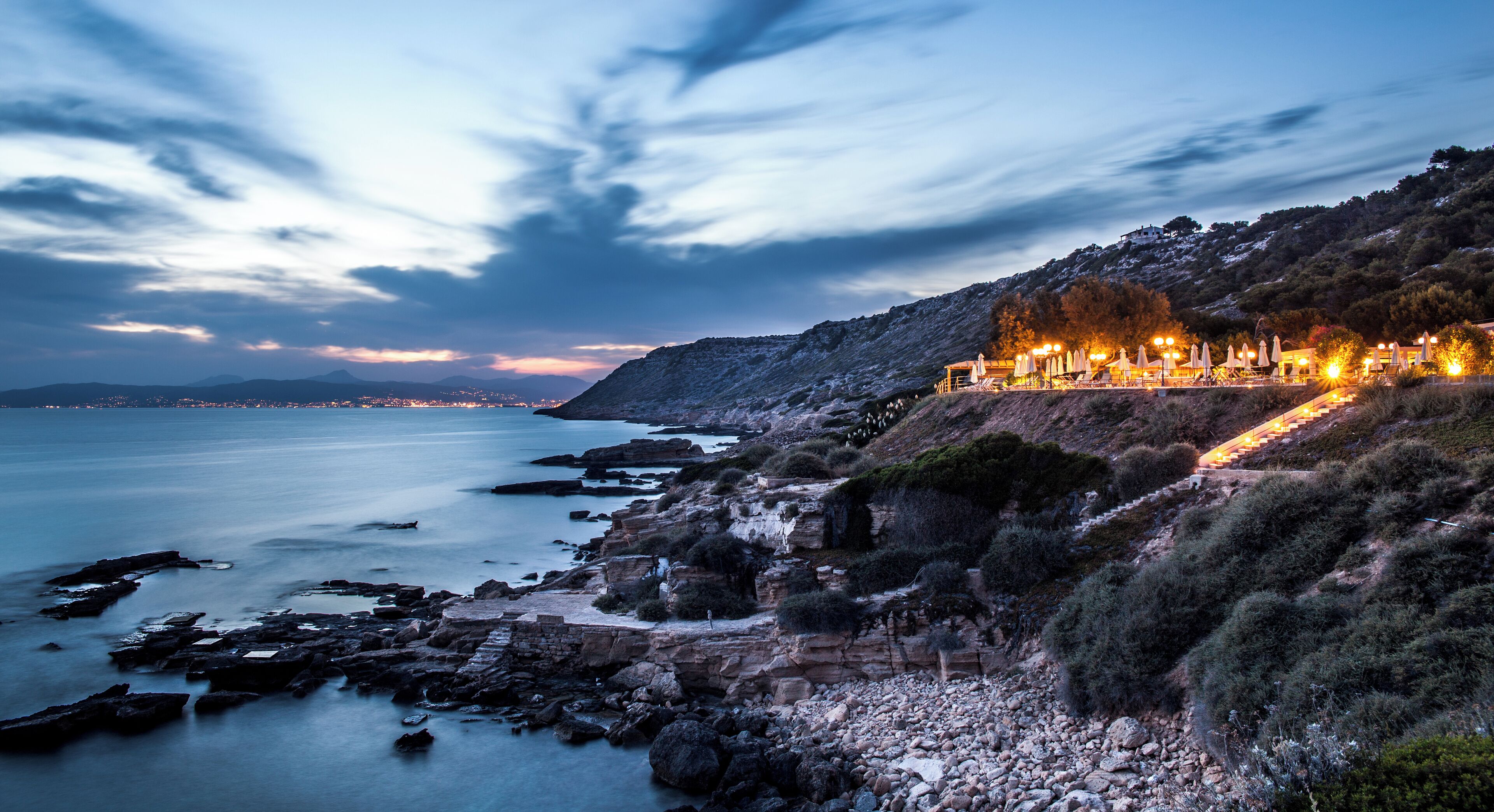 Atardecer en las rocas
