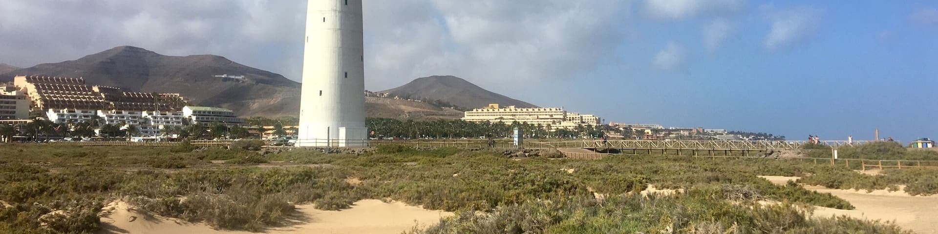 Jandiá Lighthouse.
Jandiá Playa is in the very south of Fuerteventura, two or three kilometres to the east of Morro Jable. It's beach is a magnet for watersports enthusiasts.