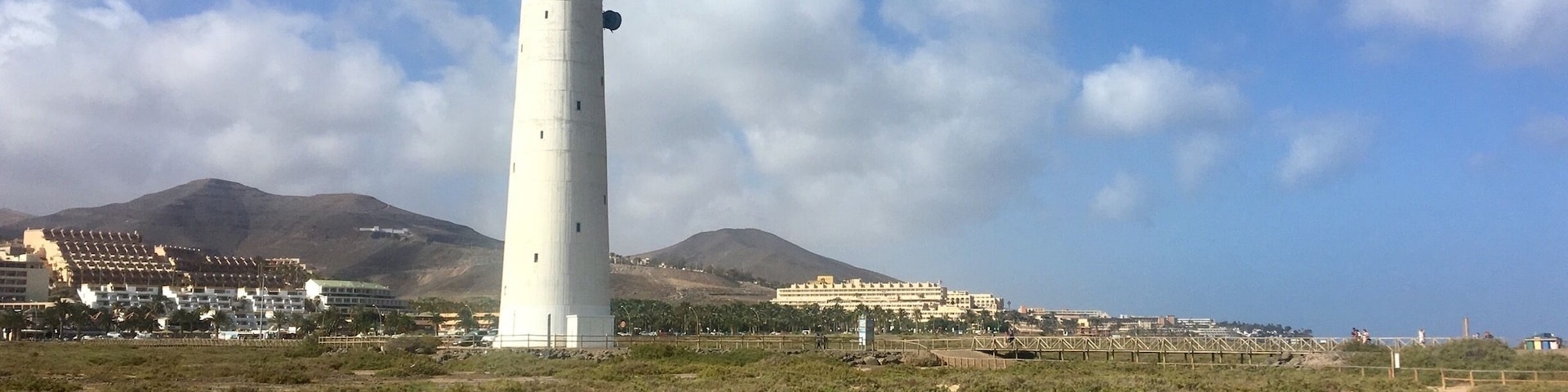 Jandiá Lighthouse.
Jandiá Playa is in the very south of Fuerteventura, two or three kilometres to the east of Morro Jable. It's beach is a magnet for watersports enthusiasts.