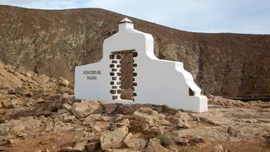 Pajara showing signage