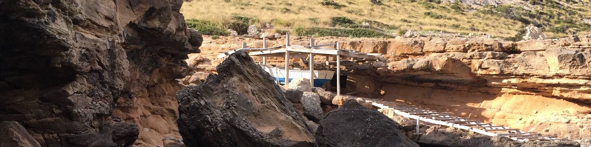 After a 15 min walk, you get to cala Figueroa. The lights at the end of the day are amazing.. not too many people here, so it leaves the place for yourself ...