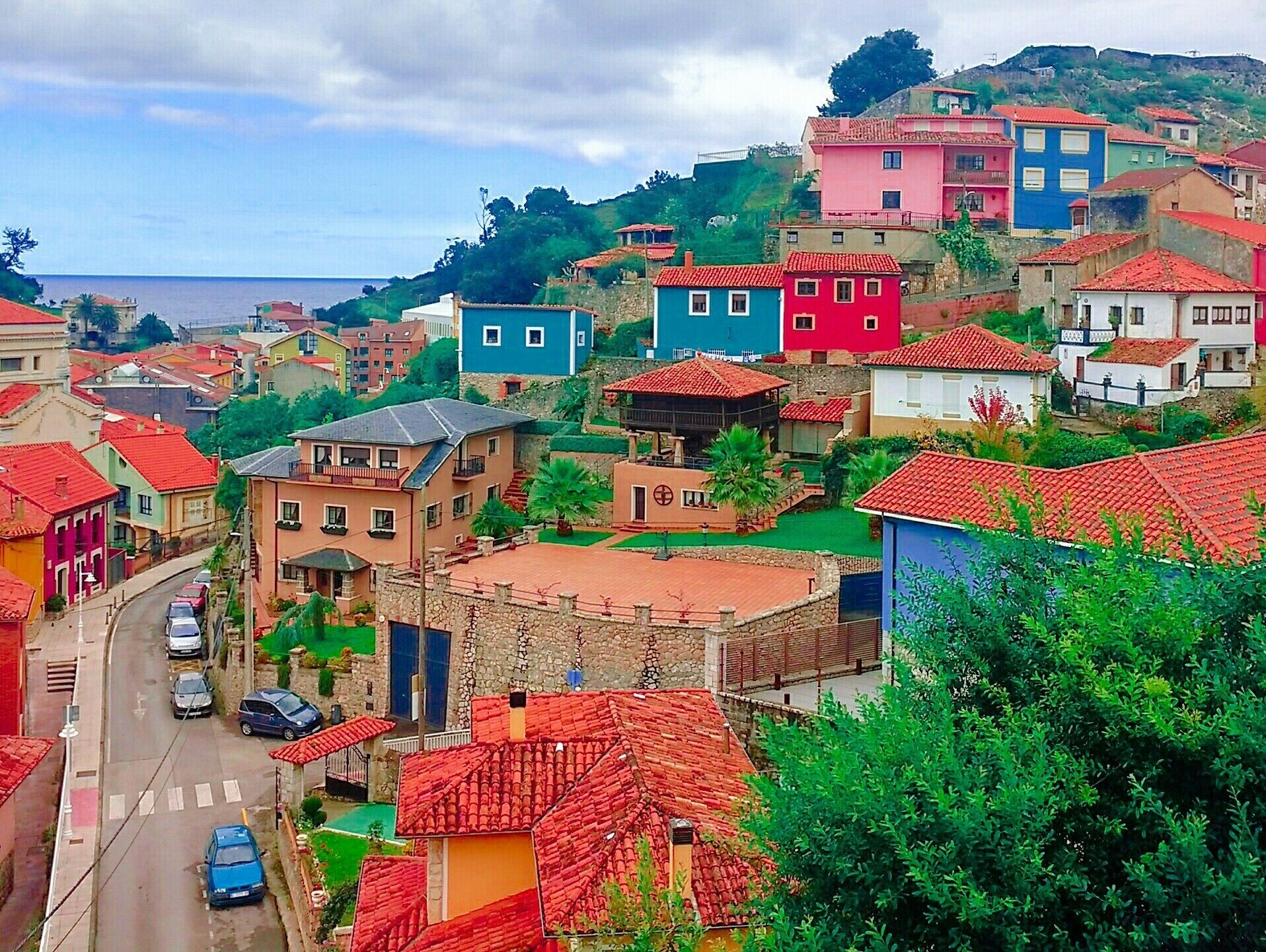 Colourful Asturian houses 🏡