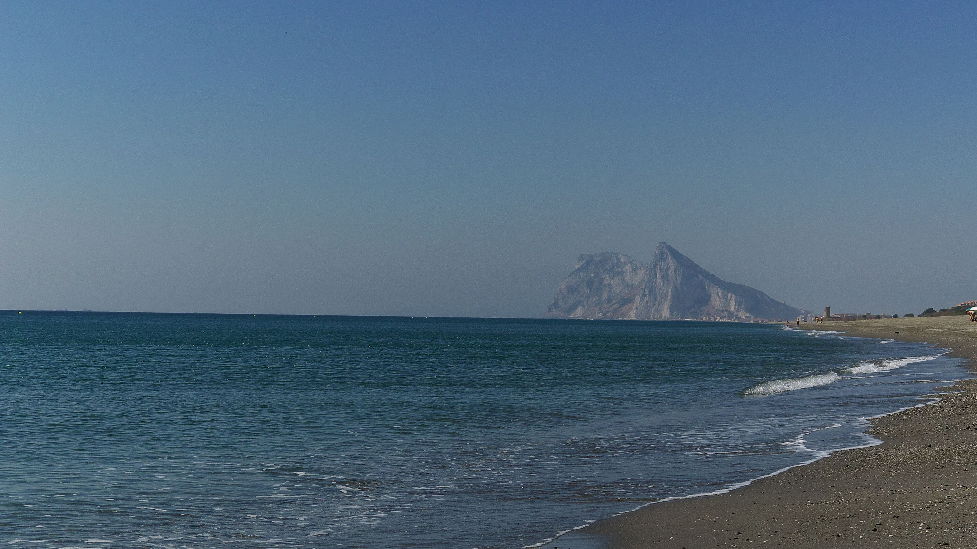 Gibraltar desde playas de La Línea de la Concepción.