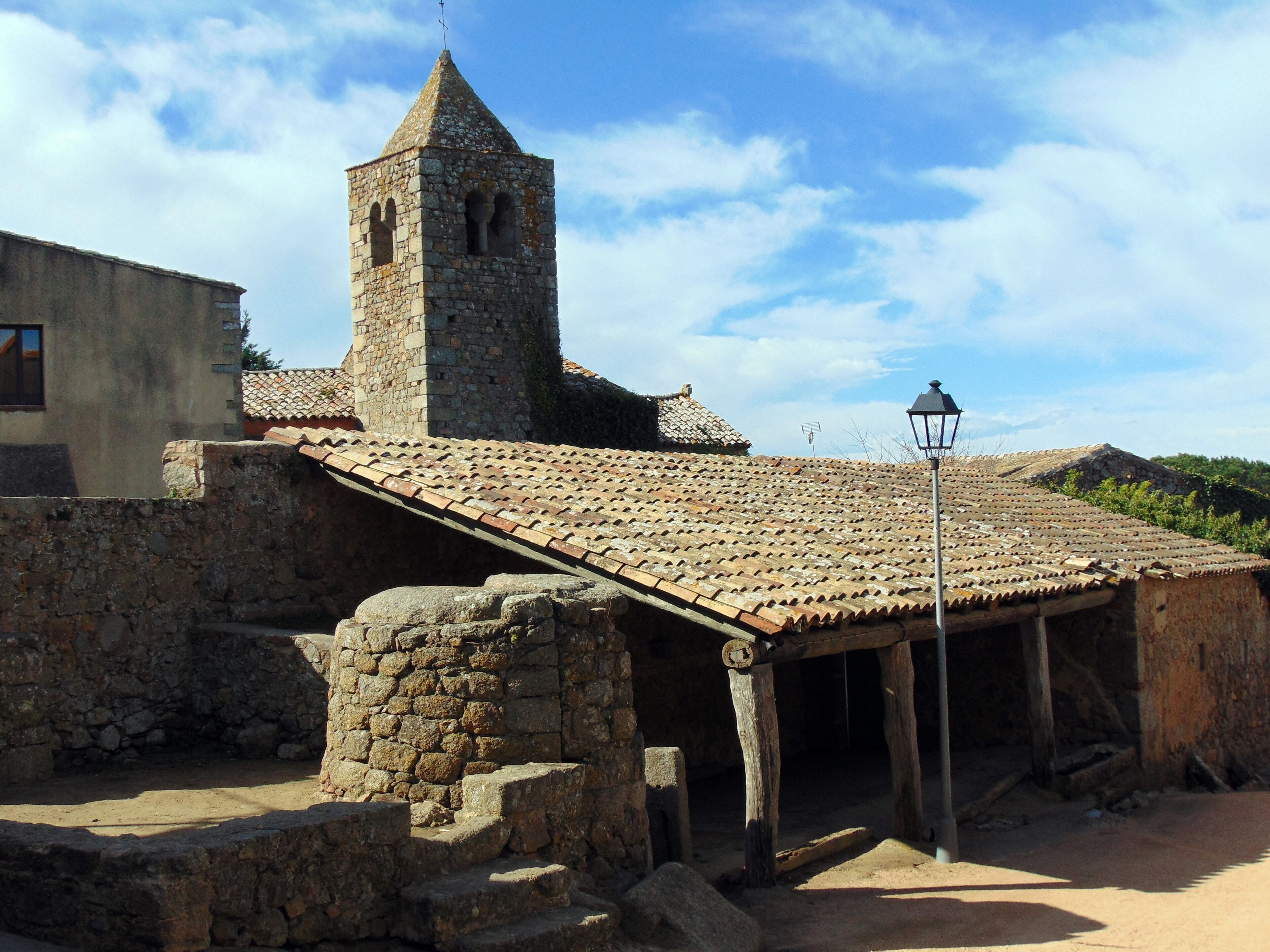 Església de Sant Martí de Romanyà (Santa Cristina d'Aro) This is a photo of a building indexed in the Catalan heritage register as Bé Cultural d'Interès Local (BCIL) under the reference IPA-7369.