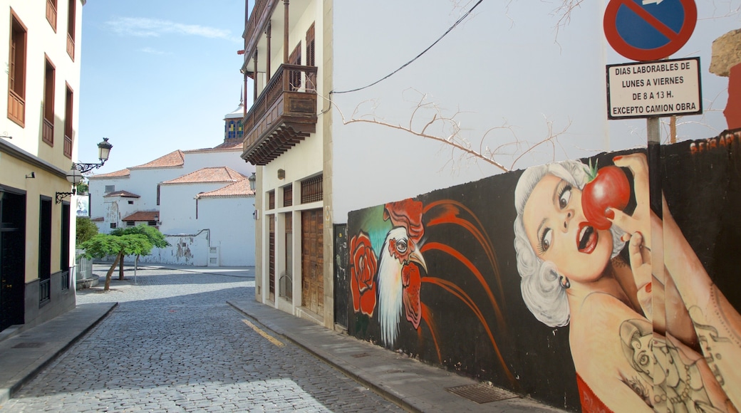 Santa Cruz de Tenerife que incluye arte al aire libre y arte