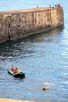 Colección Valleseco by Ángel Suárez -elduendesuarez Conjunto de Muelles, Almacenes, Varaderos y Puente del Barranco y Playa de Valleseco_UNIQ6f174ce7f4d10d32-ref-000001D7-QINU_