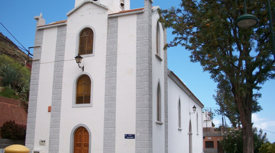 The beautiful beach of San Andrés to the north of Santa Cruz de Tenerife. Very green and tropical here. This is in great comparison to the arid desertified region in the south of the Island. I find that Tenerife is an island of two halves...