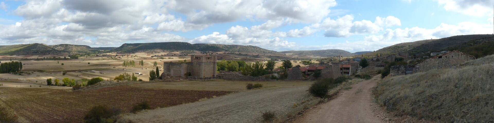 View of Palazuelos (Guadalajara, Spain) from the path to Carabias.