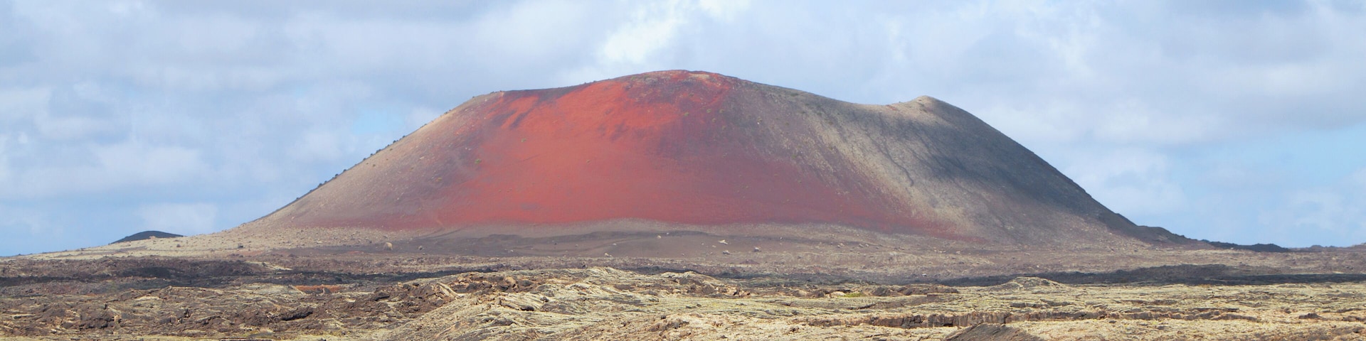 Caldera Colorada, Tinajo, Lanzarote, Canary Islands, Spain, view from east-southeast.