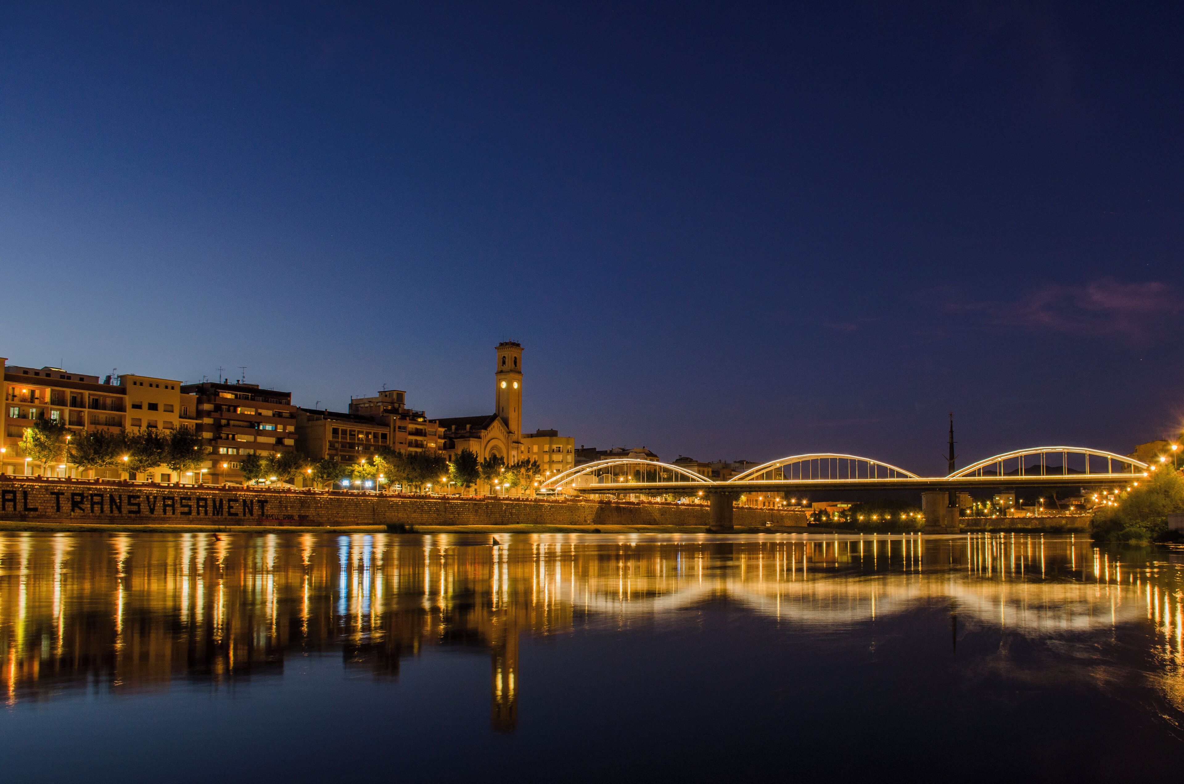 This is a photo of a building indexed in the Catalan heritage register as Bé Cultural d'Interès Local (BCIL) under the reference IPA-13460.