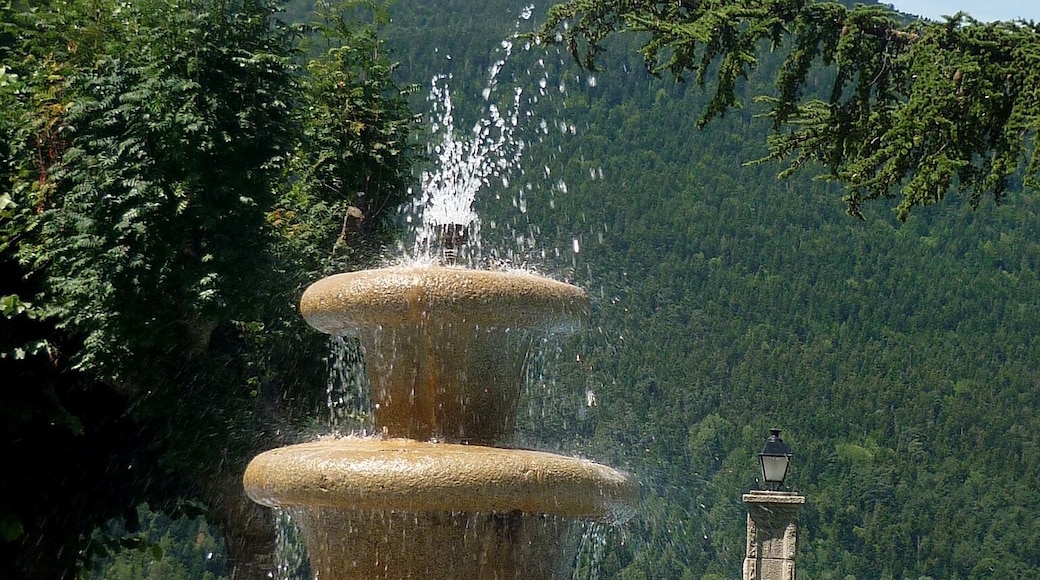 Era HĂČnt dera plaça dera GlĂšisa de Vilac (Vielha e Mijaran)
