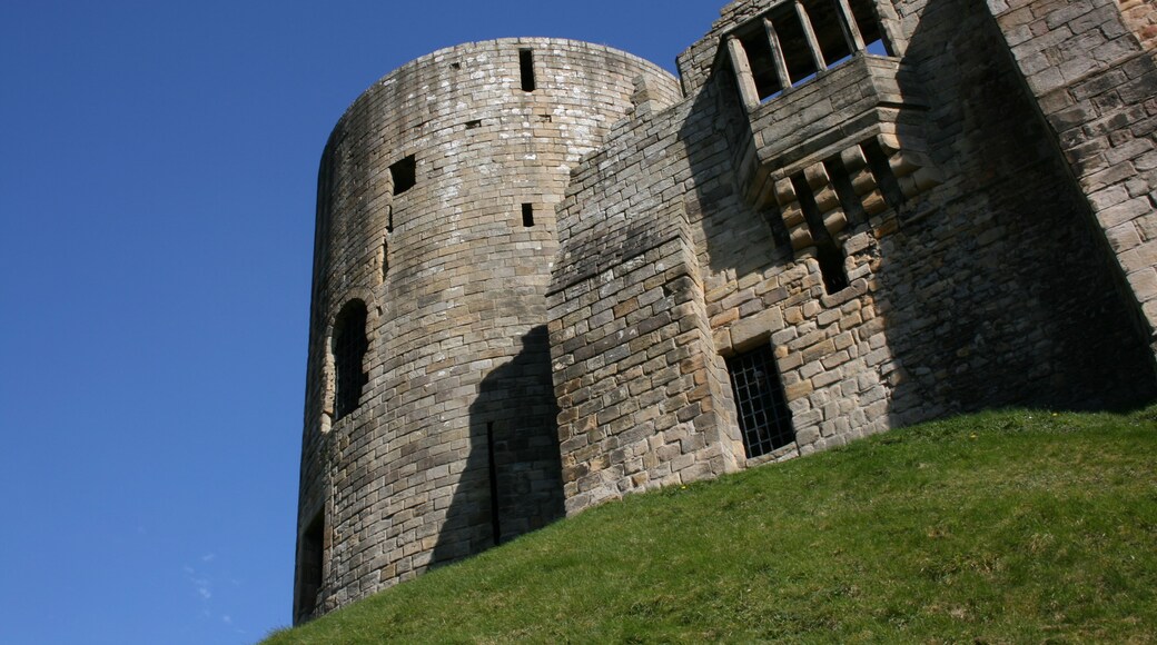 Barnard Castle's round tower