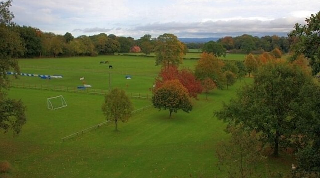 Home Farm, Camp Hill