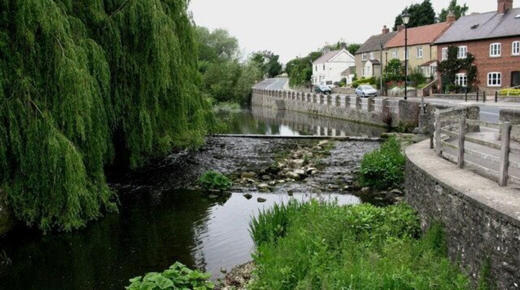 Bedale Beck The weir still diverts water towards Crakehall Water Mill.