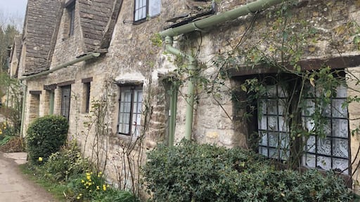 One of the most photographed streets in England. Super cute row of houses, though a bit touristy because of all the tour busses.