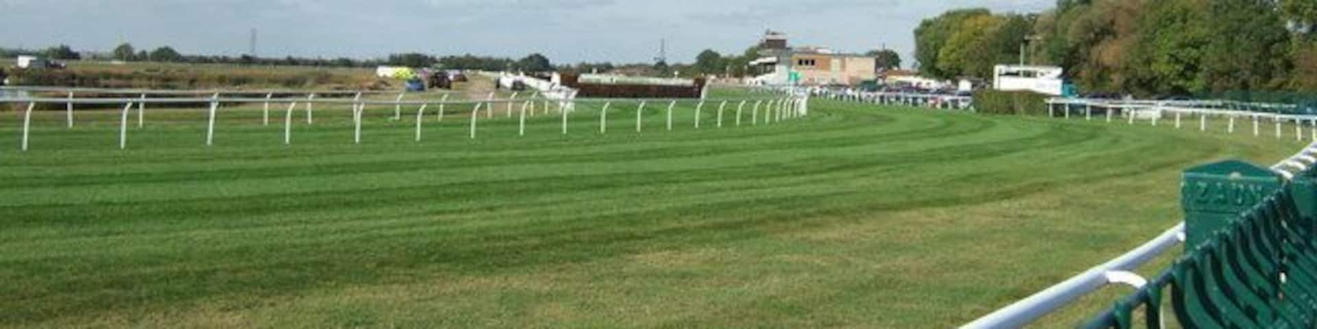 The first bend, Huntingdon Race Course
