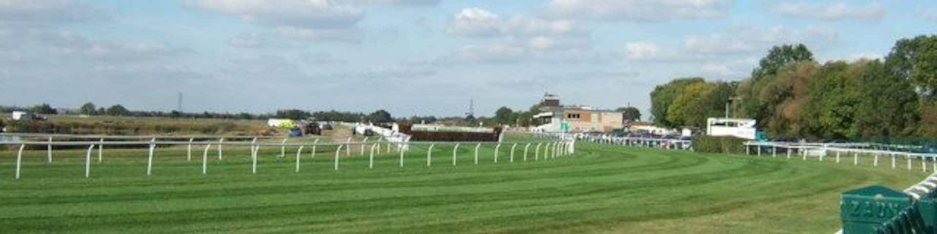 The first bend, Huntingdon Race Course