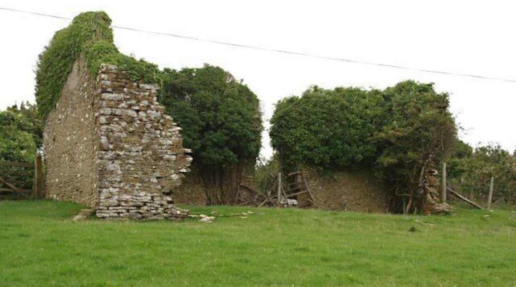 Derelict Barn near Bennett's Hill Farm