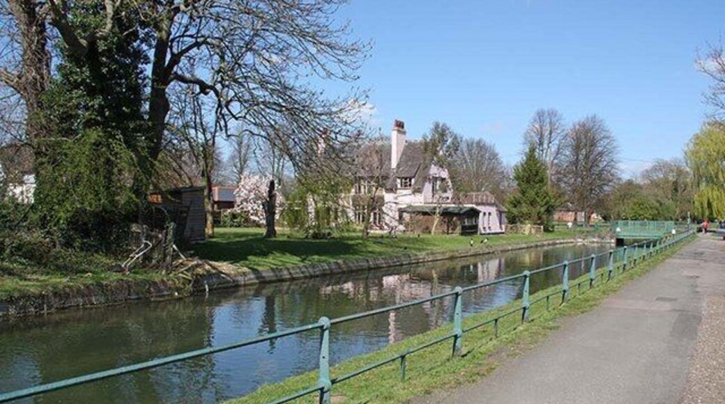 House by the New River