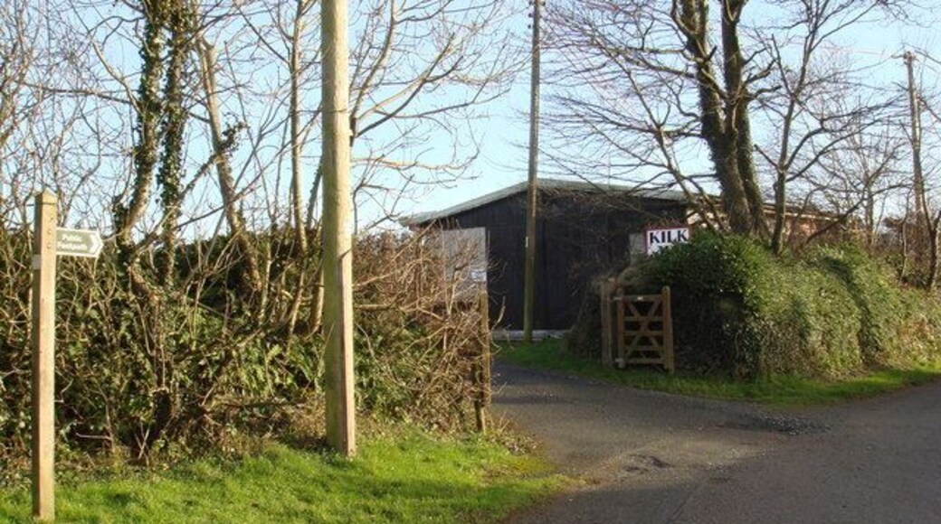 Footpath and entrance to Kilkhampton AFC ground This footpath leads to a "dead end" after about 900 metres.